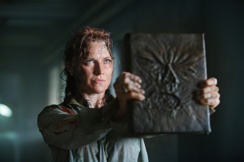 Illustration for article titled 7 Groovy and/or Gruesome Things We'd Like to See in Ash vs Evil Dead Season Two